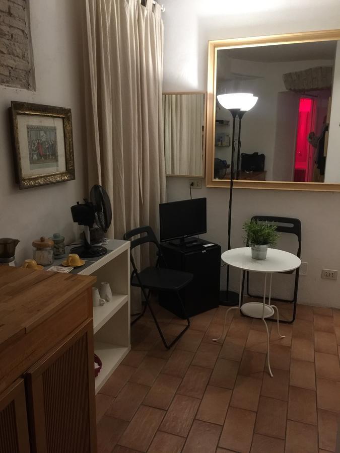 Small Navona Studio Рим Екстер'єр фото